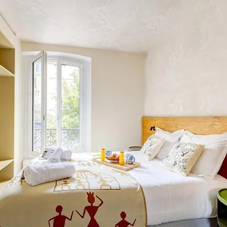 Bluestay 278 - A Paris